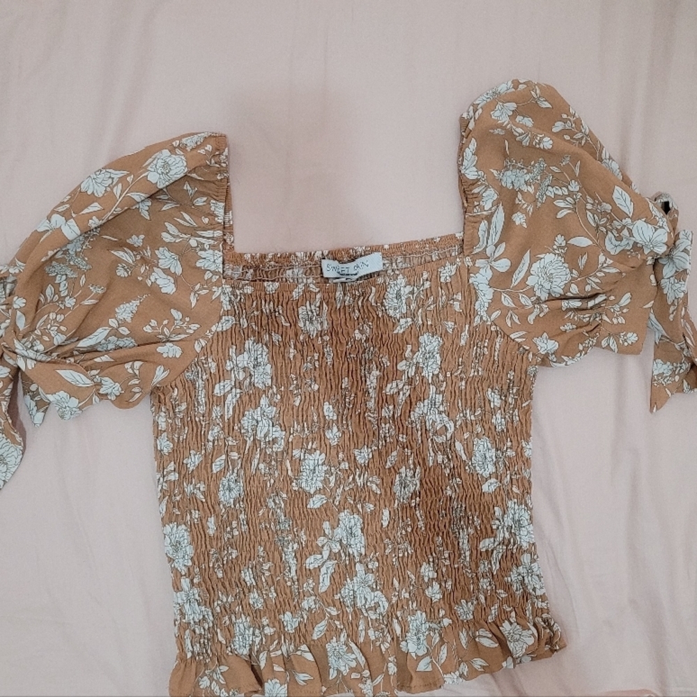 Floral Puff Sleeve Top